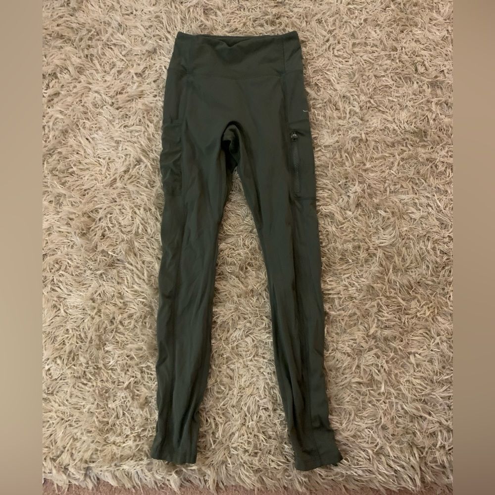 Green all in motion leggings size small